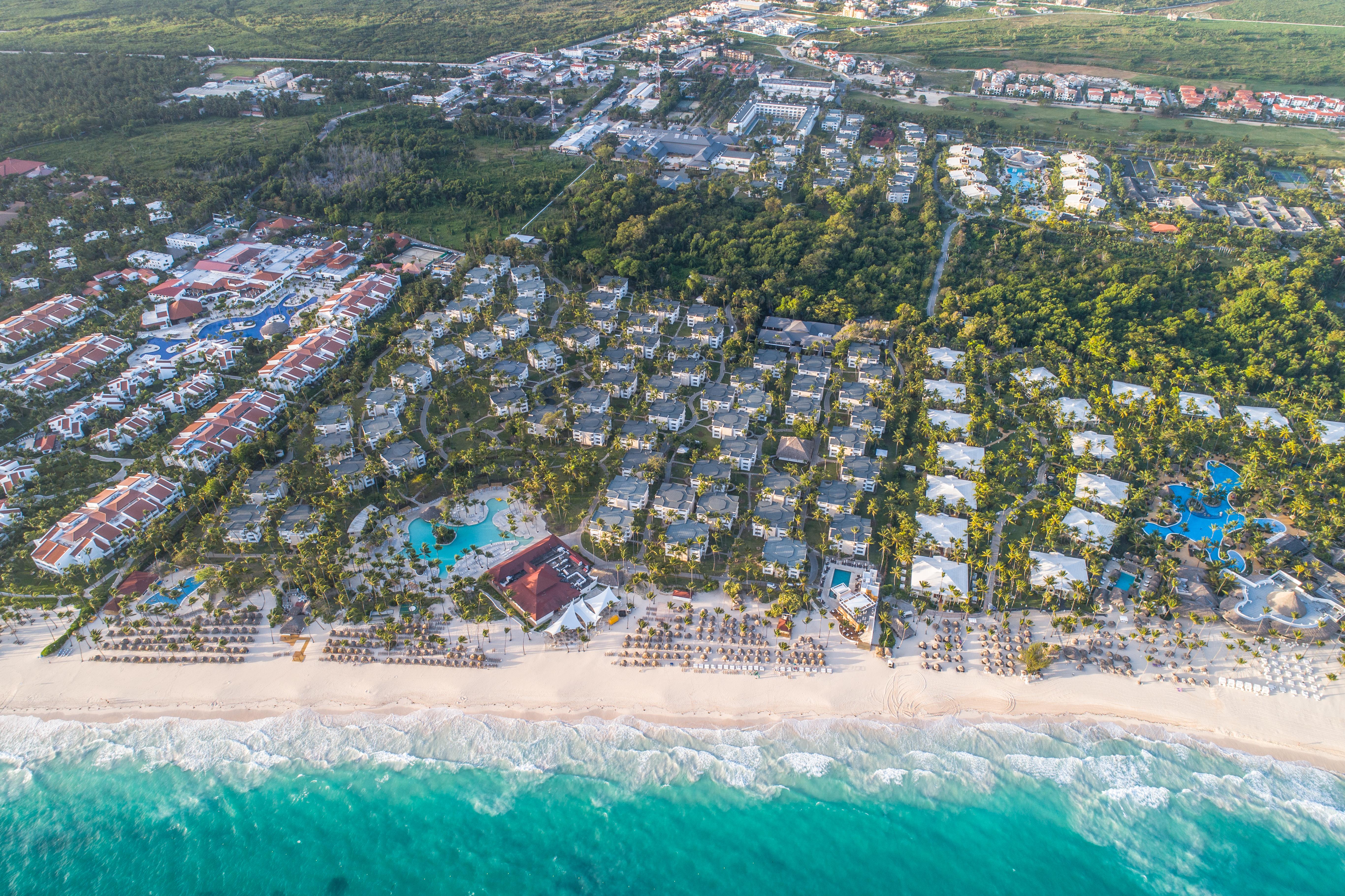 Grand Bavaro Princess (Adults Only) Zewnętrze zdjęcie Aerial view of the resort